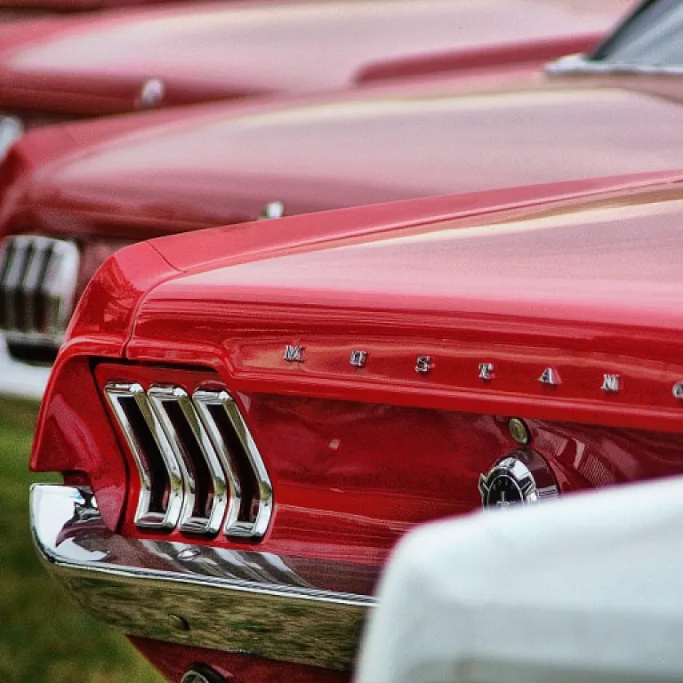 How refined clay bar lubrication preserves luxury paintwork to perfection