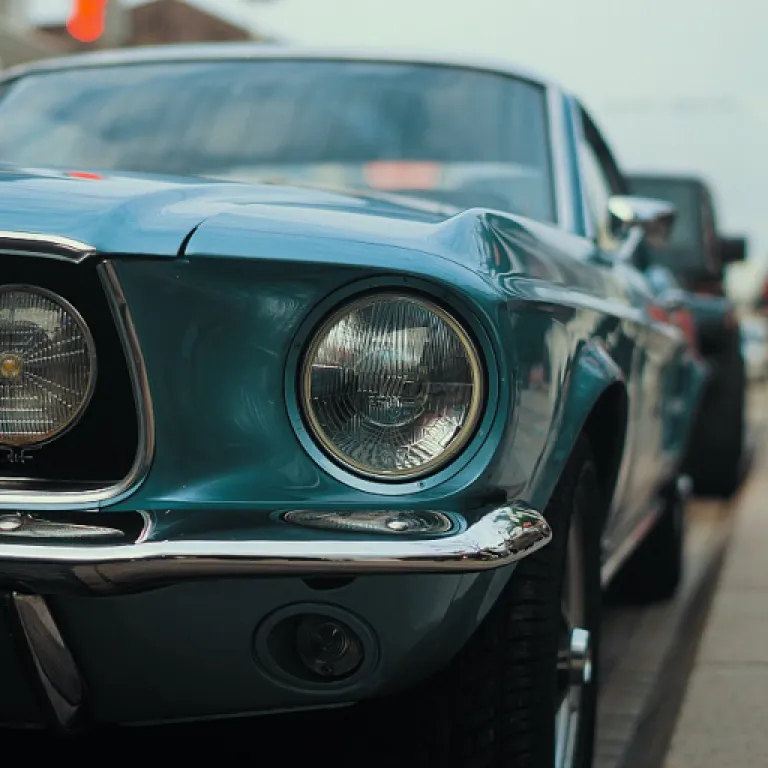 Refined luxury and enduring performance: the legacy of the 1996 Cadillac DeVille