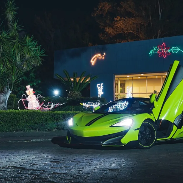 Experience timeless luxury: exceptional 1998 Cadillac DeVille sedans for sale