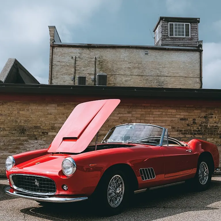 Unveiling the power and luxury of the 2008 Cadillac CTS-V: a benchmark for high-performance sedans